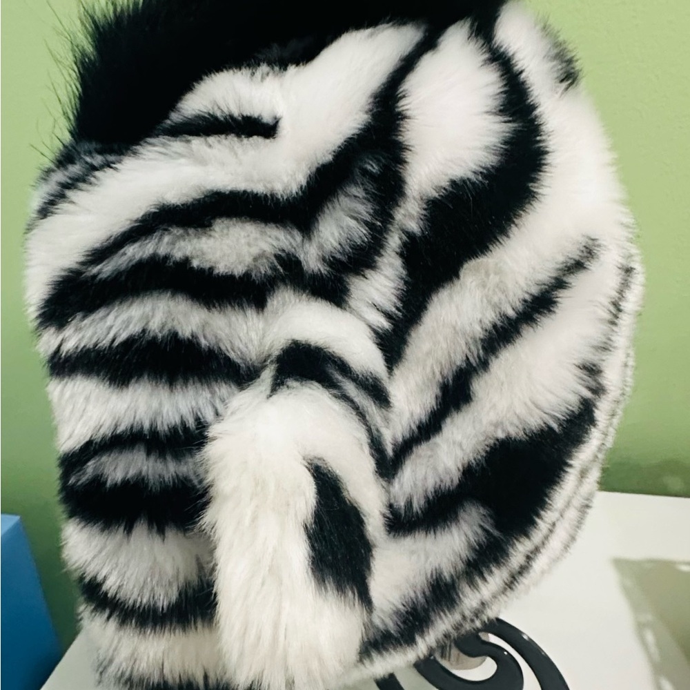 🌟Eskimo Kids🌟 Adorable Zebra Print Baby Hat - Picture 5 of 6